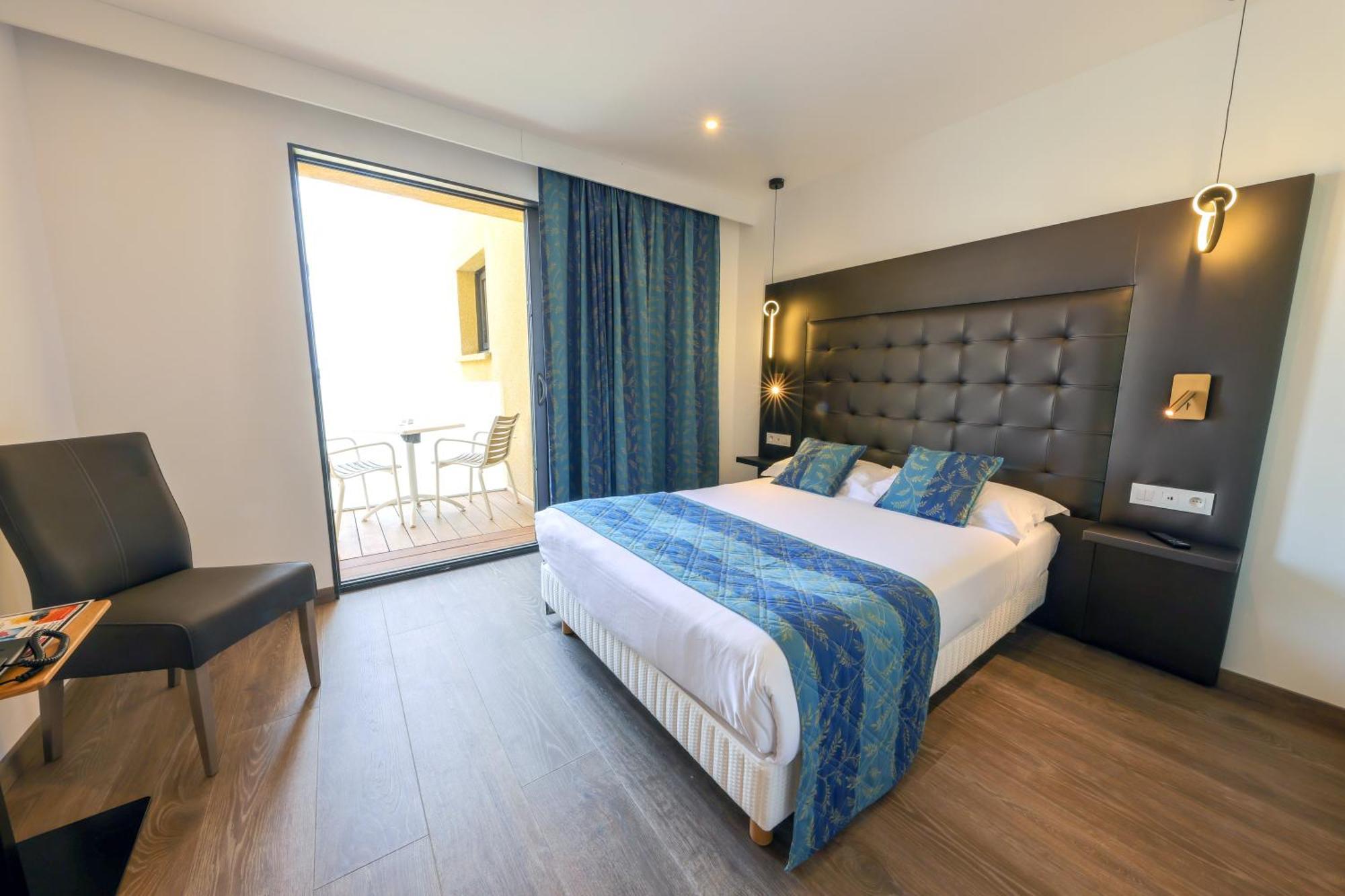 Hotel Saint Christophe Кальві Екстер'єр фото