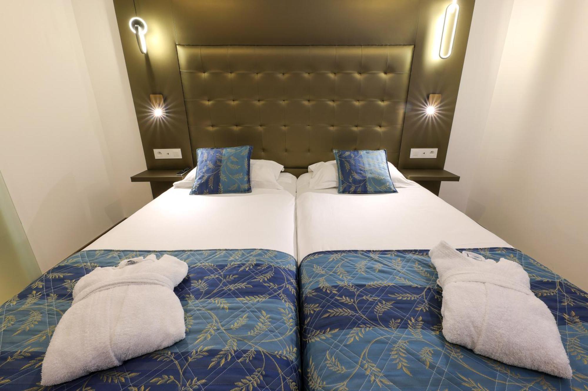 Hotel Saint Christophe Кальві Екстер'єр фото