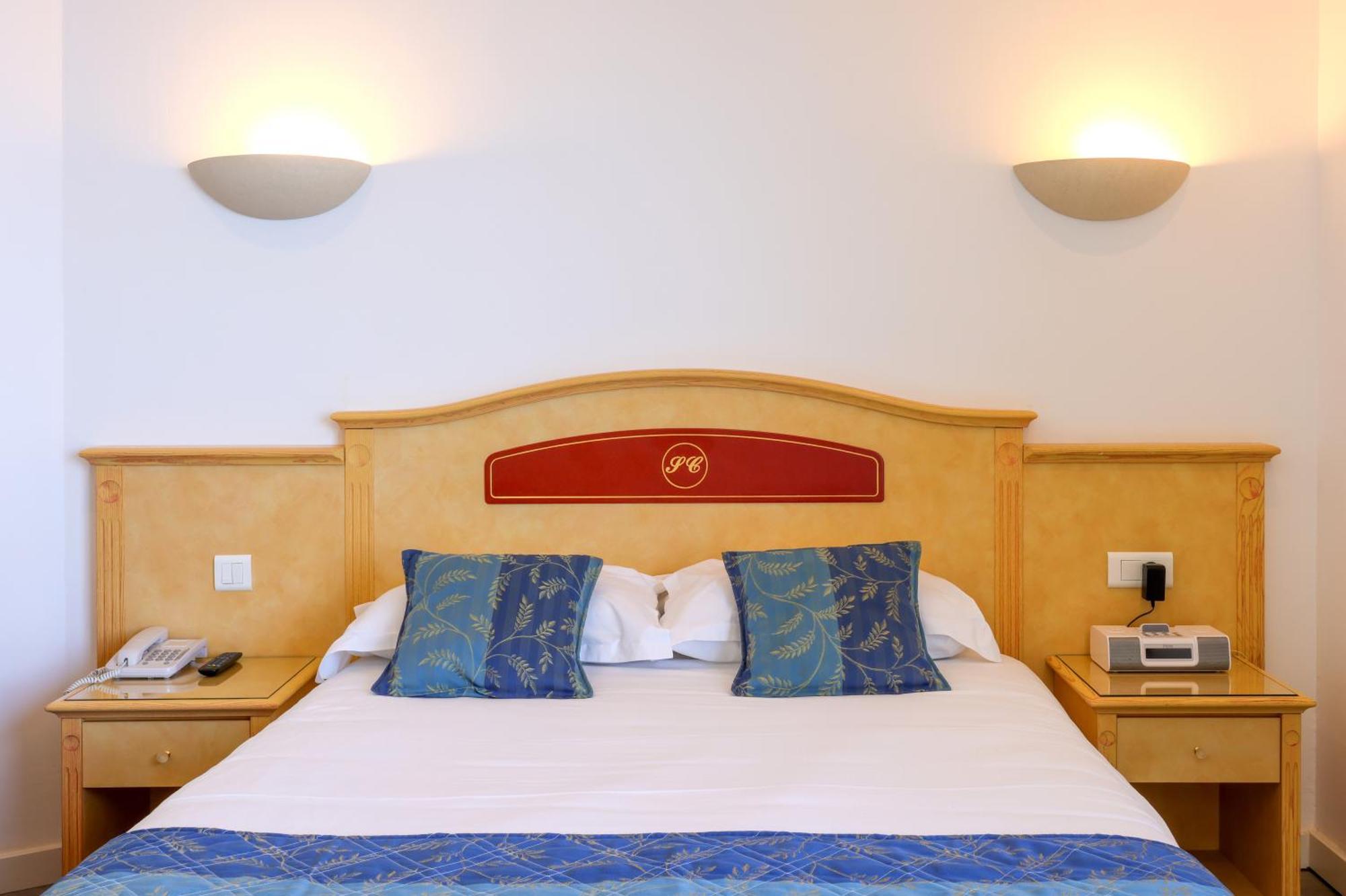Hotel Saint Christophe Кальві Екстер'єр фото